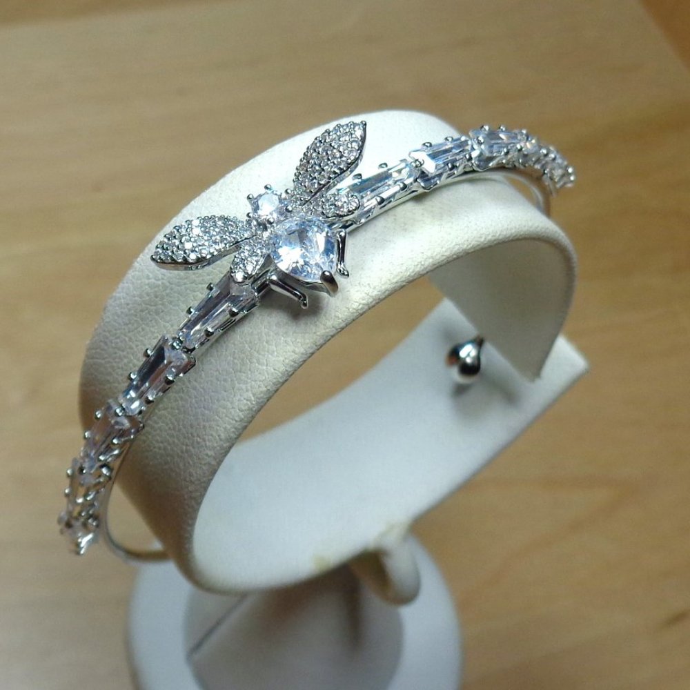SILVER TONE RHODIUM BUMBLEBEE HONEY BEE SPARKLING WHITE CZ STONES CUFF BRACELET